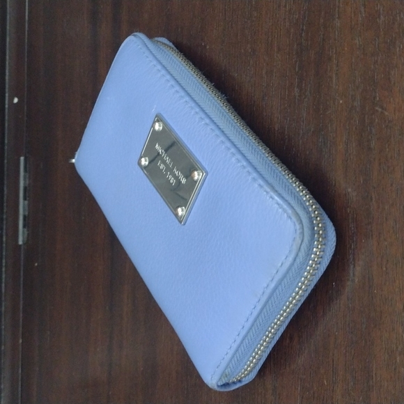Michael Kors Blue Leather Wallet Clutch 6.5"x3.5" - Picture 6 of 10